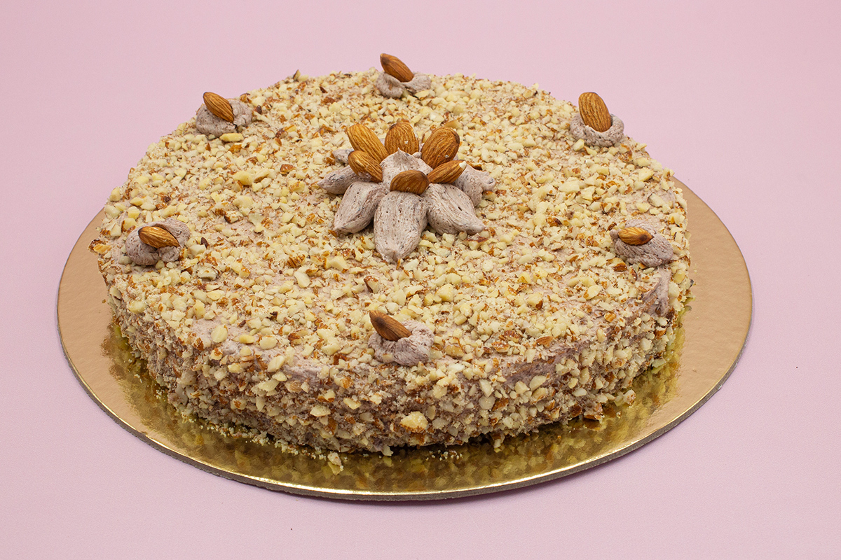 Creamy Chocolate rounded Cake